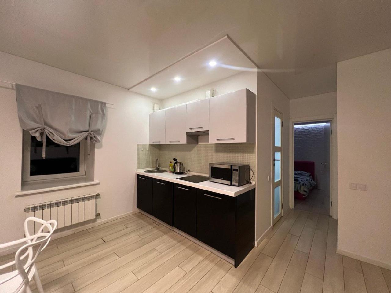 Apartment on Ovanesa Tumanyana 1a, Levoberezhnaya metro station Kiev Bagian luar foto